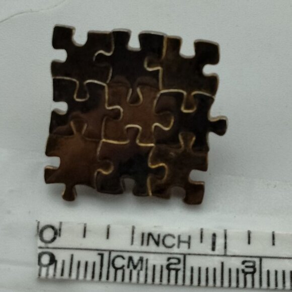 Vintage Jigsaw Puzzle Piece Pin Brooch Pinback - Picture 2 of 3